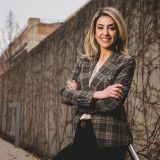 Yasmine Poles Photo